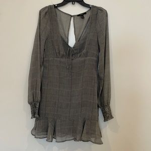 Gray and black houndstooth / checkered dress
